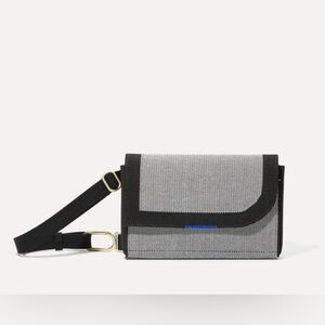 Rothy’s Belt Bag in Grey Mist